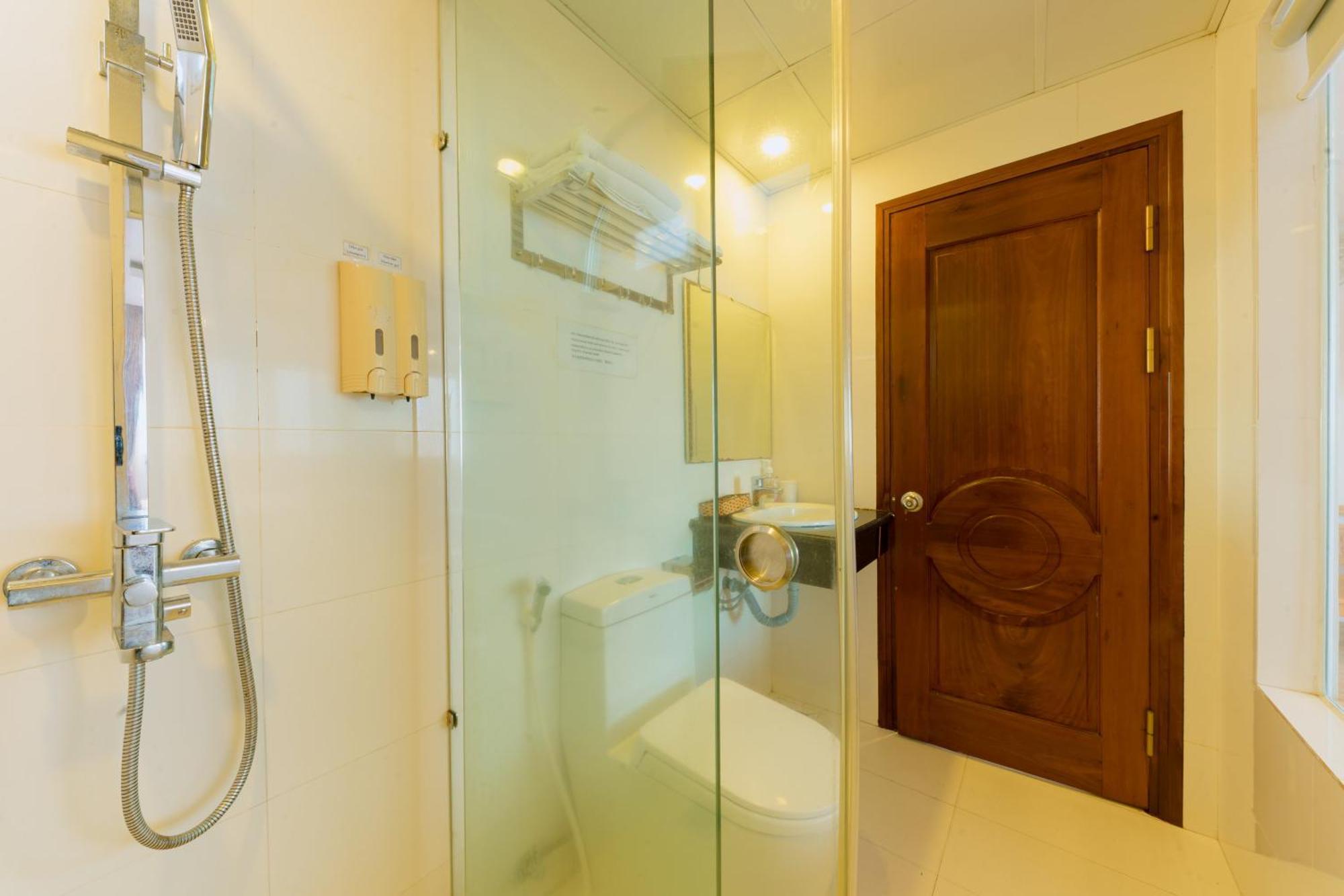 Dubai Nha Trang Hotel Managed By Ht Екстериор снимка